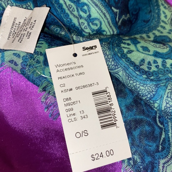 Scarf NWT - Picture 4 of 5